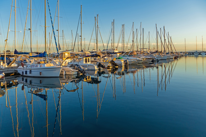 MARINAS